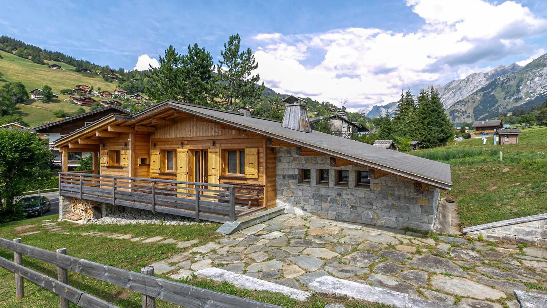 Chalet 4**** La Clusaz: Sur Les Pistes, 10 Pers, Terrasse, Garage, Wifi, Linge Inclus - Fr-1-437-80 Fransa